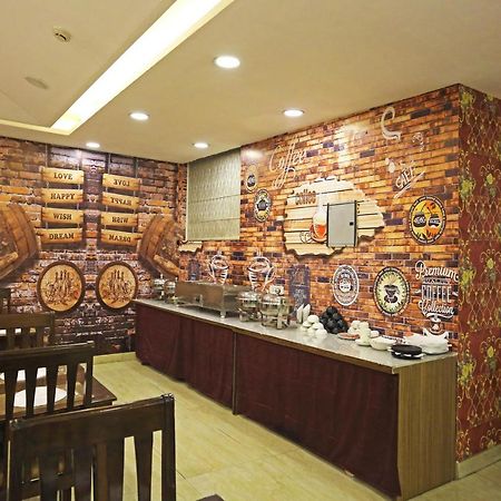 Hotel D'Capitol - Delhi Airport Νέο Δελχί Εξωτερικό φωτογραφία