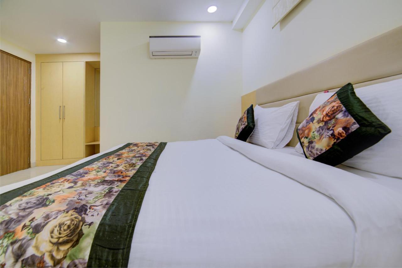 Hotel D'Capitol - Delhi Airport Νέο Δελχί Εξωτερικό φωτογραφία