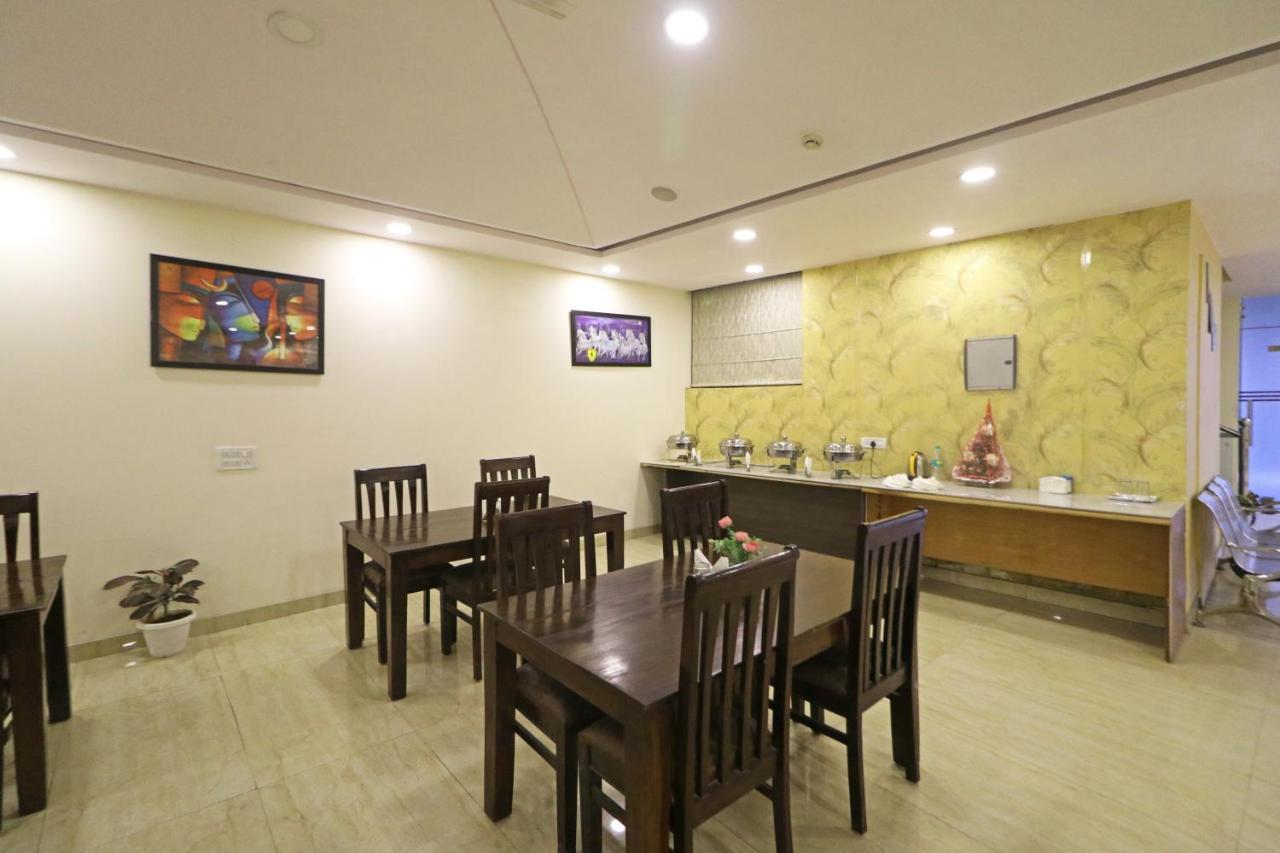 Hotel D'Capitol - Delhi Airport Νέο Δελχί Εξωτερικό φωτογραφία