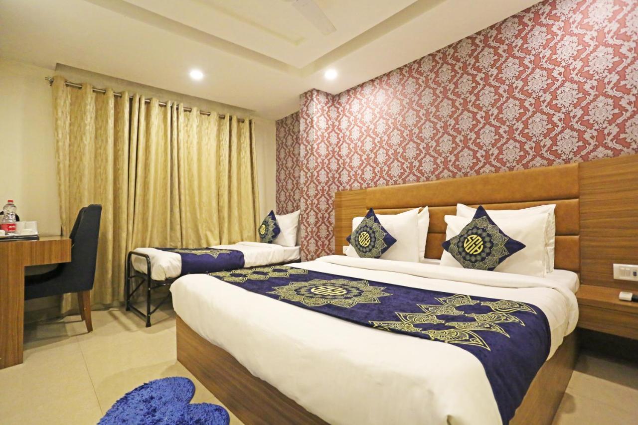 Hotel D'Capitol - Delhi Airport Νέο Δελχί Εξωτερικό φωτογραφία