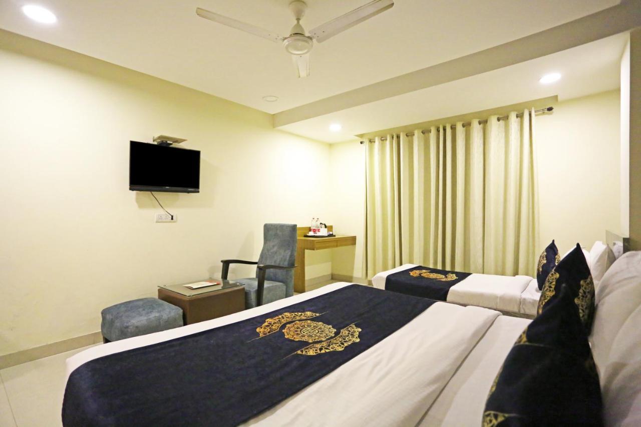 Hotel D'Capitol - Delhi Airport Νέο Δελχί Εξωτερικό φωτογραφία