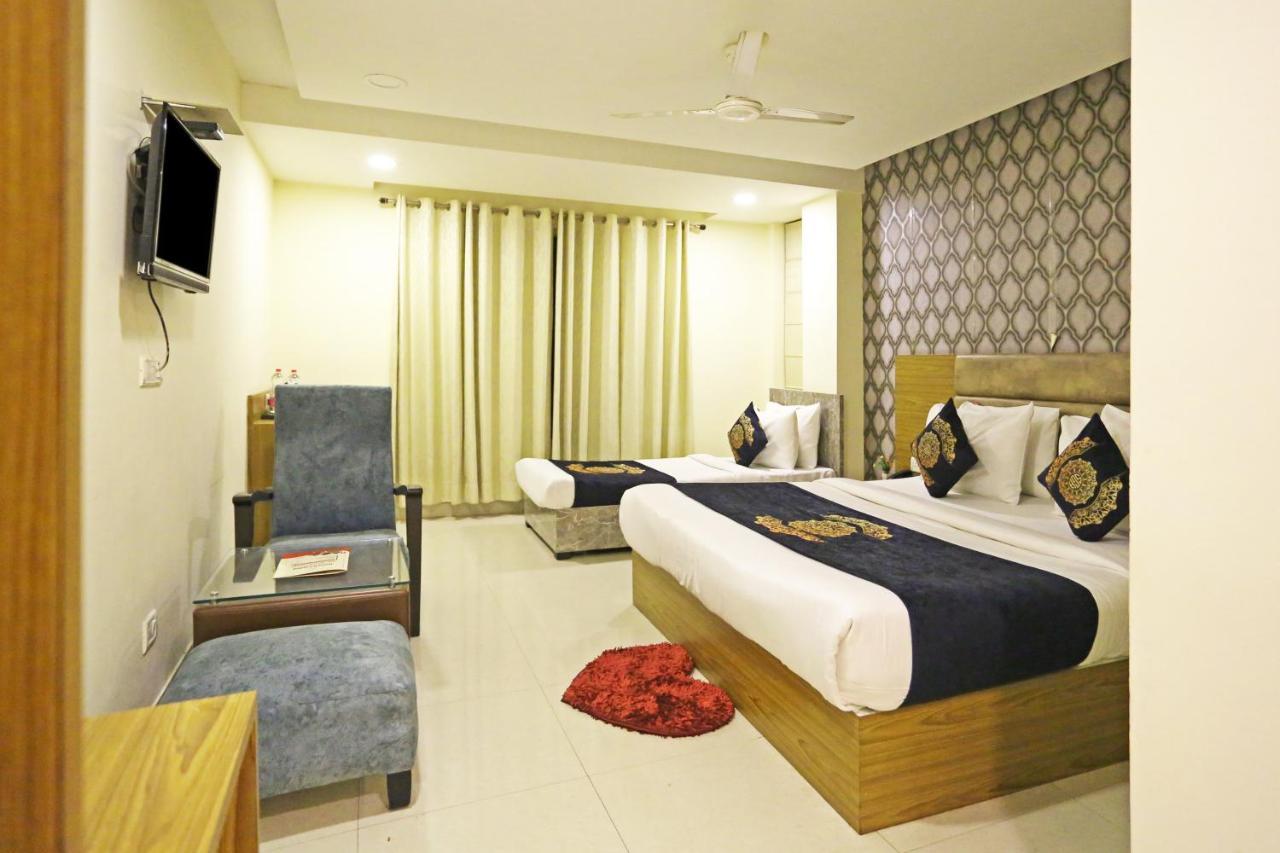 Hotel D'Capitol - Delhi Airport Νέο Δελχί Εξωτερικό φωτογραφία